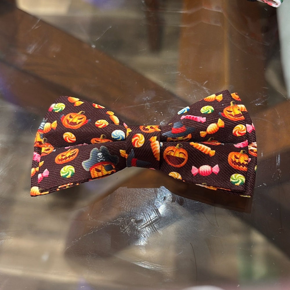 Dog or cat bow tie - Picture 1 of 3